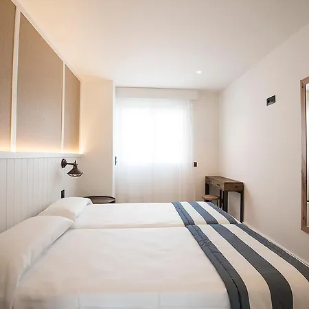 Apartamento Els Pins Atico Edificio Embajador